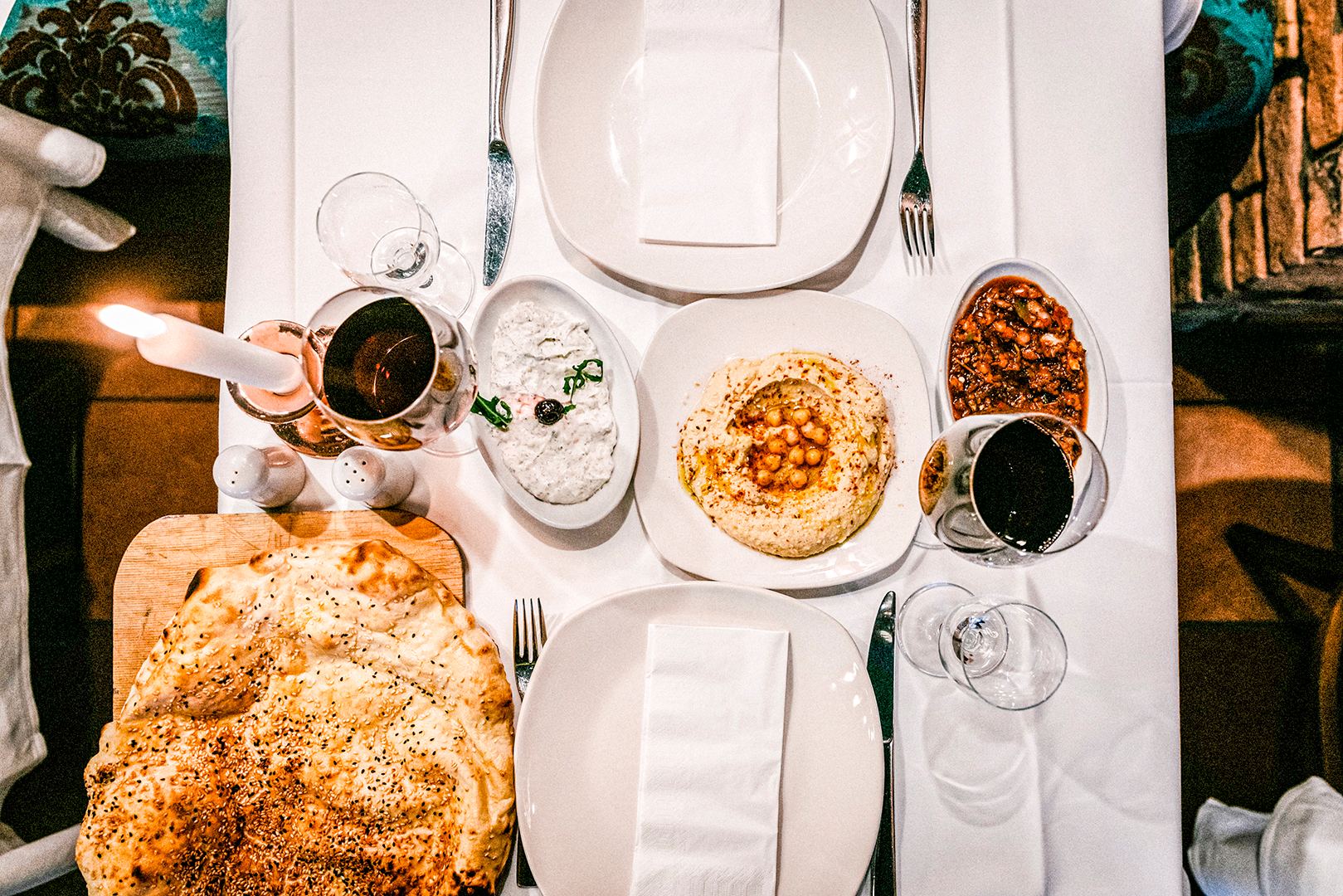 Hasır Wilmersdorf — Baklava und Künefe, türkische Desserts, Restaurant Berlin-Wilmersdorf